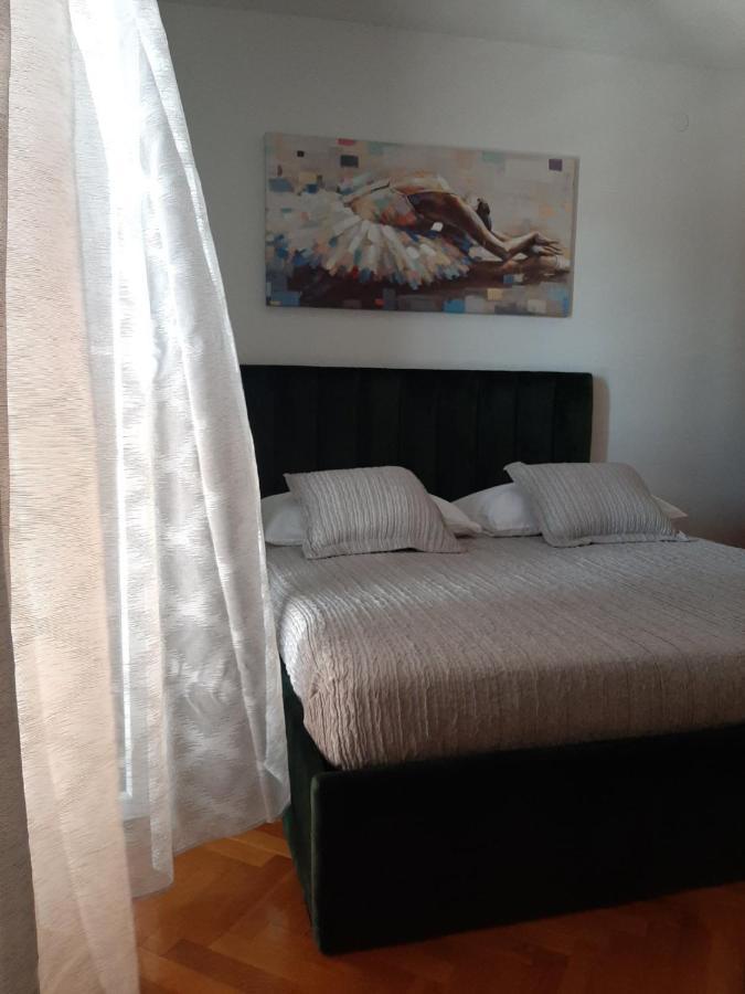 Guest House Zaninovic Hvar Town Esterno foto