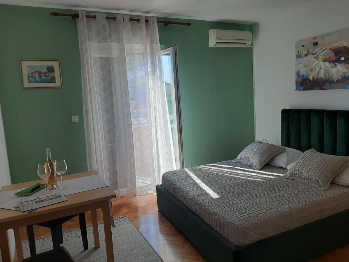 Guest House Zaninovic Hvar Town Esterno foto